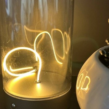 چراغ رومیزی